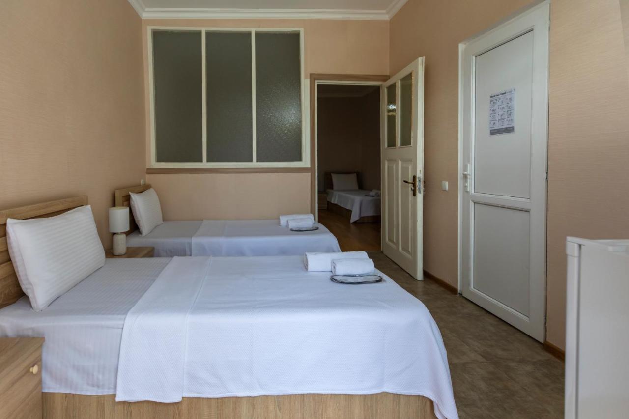 Hotel Royal House Gori Exterior foto