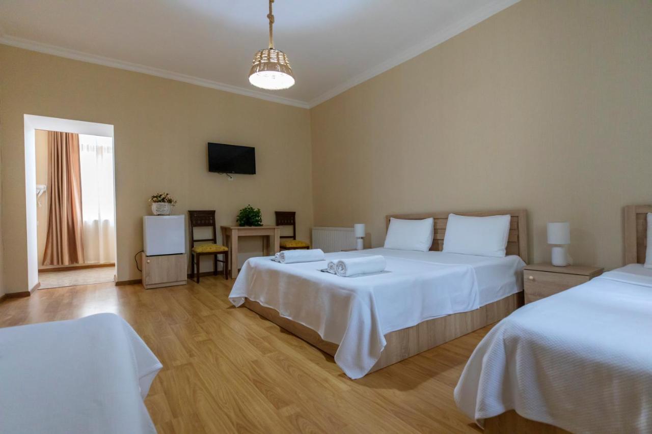 Hotel Royal House Gori Exterior foto